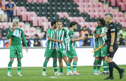 Süper Lig'in zirvesinde 6 haftadır gol yemeyen iki takım var! Konyaspor liderlik koltuğunda