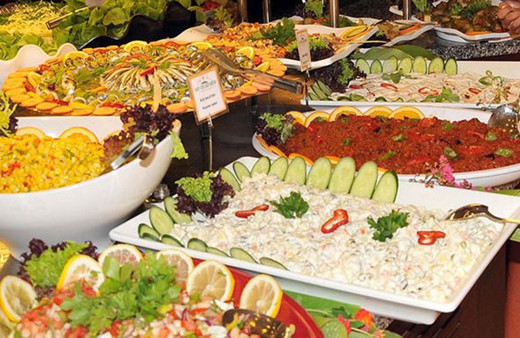 İstanbul'da lüks oteldeki kahvaltı hayatını kararttı! Mide bulantısı ile başladı ve...