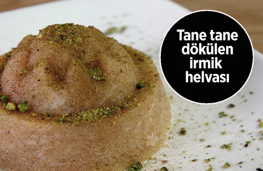 10 dakikaya geliyorum diyen kaynananızın damağını şenlendirecek peynirli irmik helvası tarifi