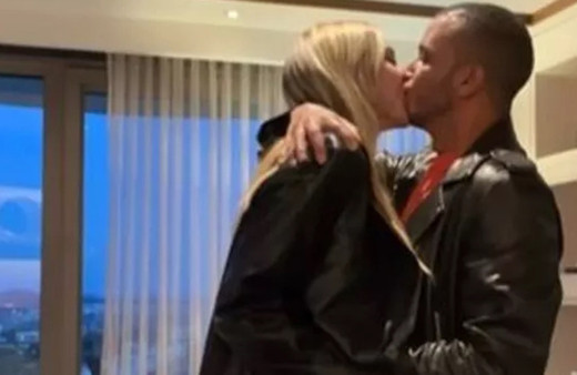 Şeyma Subaşı dudak dudağa paylaştı, tepkiler üzerine yağdı "çocuğun gözü önünde"