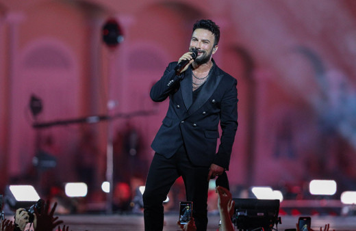 Soner Yalçın CHP’yi Tarkan konseri ile vurdu hain oldu!