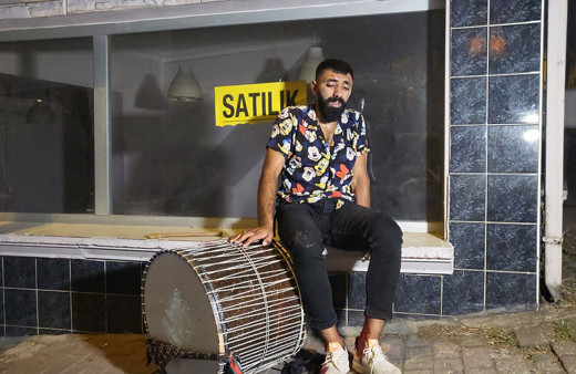 Düğün çıkışı vurulan davulcudan herkesi şaşırtan istek! “Ağabey davulumu da alın”