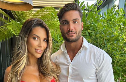 Love Island şampiyonu Ekin Su Cülcüloğlu sevgilisinin o anını paylaştı ağızları açık bıraktı! Gögüslerini...