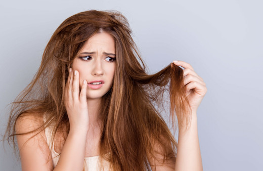 Ne yaptıysam olmuyor saçlarım çalı gibi kuru diyorsanız bir de bu kürü uygulayın!