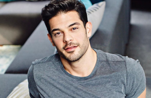 İlk teklifi Hadise'ye etmemiş! Kerimcan Durmaz'la öpüşme ifaları çıkan Mehmet Dinçerler'in eski nişanlısı ortaya çıktı