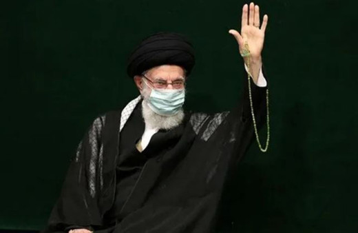 Öldüğü iddia edilen Hamaney uzun süre sonra ilk kez görüntülendi