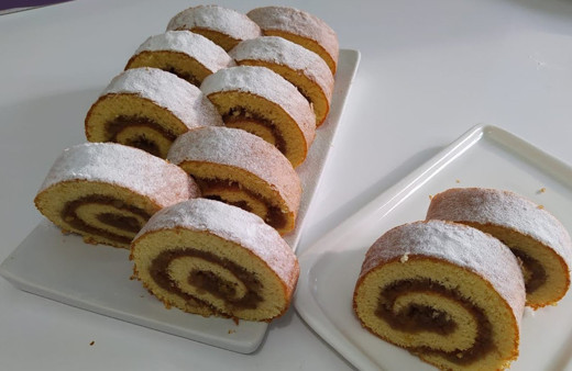 Böyle bir lezzeti pastanelerde bulamazsınız! İşte dillere destan elmalı rulo kek tarifi