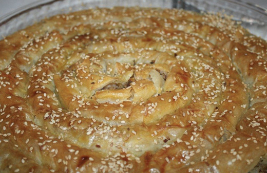 Kahvaltıya hamur işi ne yapabilirim diyenler buraya kokusuyla doyuracak büzme börek tarifi