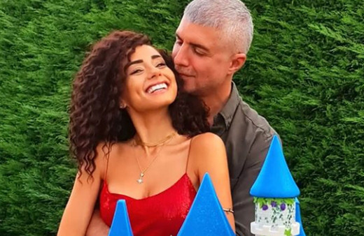 Özcan Deniz'e yeni sevgilisinden kredi kartı şoku! Limitsiz kartı patlatınca aileyi birbirine kattı