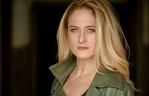 Tango paylaşımında 'kırmızı kilot' yorumu bardağı taşırdı! Canan Ergüder açtı ağzını yumdu gözünü