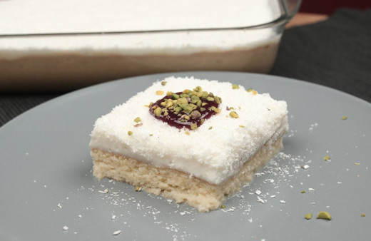 Akşama misafir varsa bu elti çatlatan gelin pastasını yapın! Herkes tarifini isteyecek