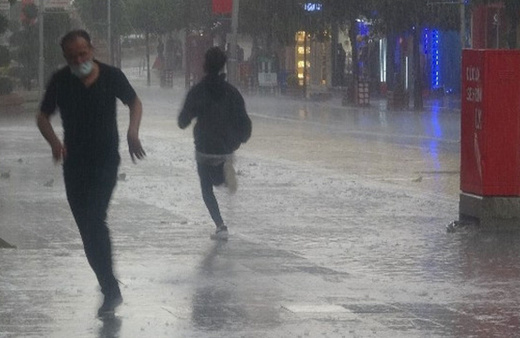Kars, Ardahan ve Erzurum çevreleri için gök gürültülü sağanak uyarısı!