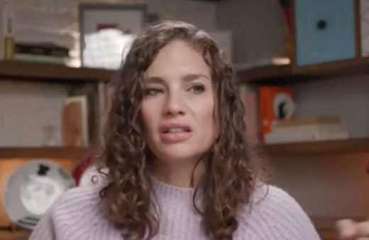 Nevşin Mengü çıldırdı! Ulan kimse çözemedi de evinde sen mi çözdün pijamanla