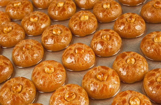 Bunun yiyenin ağzından bal damlıyor! Herkesin bayılacağı pastane usulü şekerpare tarifi