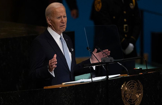 ABD Başkanı Biden'dan petrol şirketlerine 'fiyatları düşürün' çağrısı