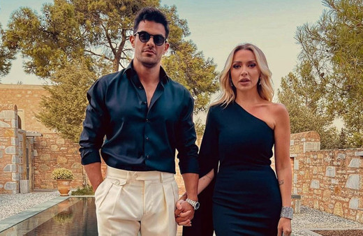 Hadise konserde yine gözyaşlarına hakim olamadı! Mehmet Dinçerler ise geri döndü!