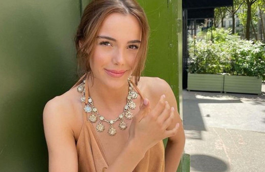 Tepki çeken sahnesiyle gündemden düşmeyen Hafsanur Sancaktutan'dan bikinili pozlar