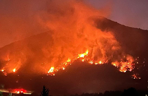 Antalya'dan sevindiren haber: Kuvvetli rüzgara rağmen orman yangını kontrol altına alındı!