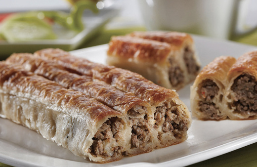 Kaynananız bile tarifini isteyecek hazır yufkadan kıymalı börek tarifi
