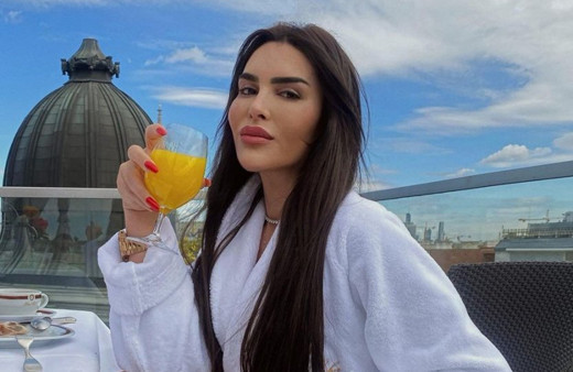 Gökhan Çıra'dan ayrılan Selin Ciğerci'den aşk sürprizi yeni sevgilisiyle görüntüsü olay!