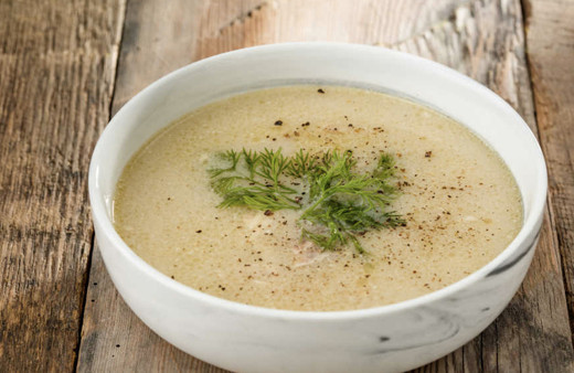 Dumanı üstünde evinizi mis gibi kokutacak tavuk çorbası tarifi akşama yapın