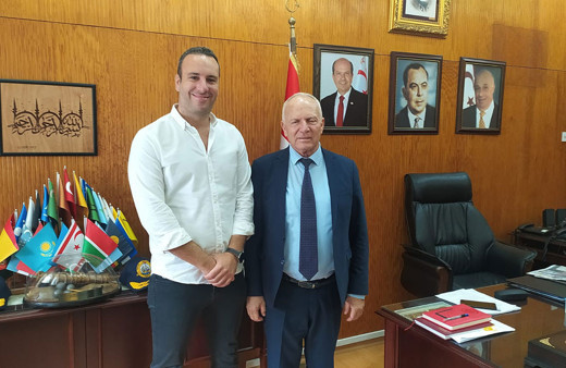 Zorlu Töre başarılı işadamı Metin Liçis ile bir araya geldi