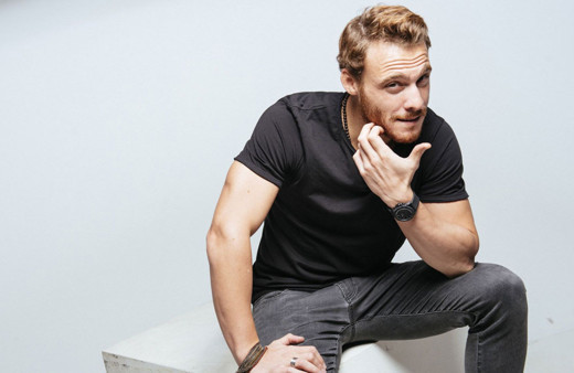 Kerem Bürsin o haberi görünce çılgına döndü: Aşk iddialarına böyle ateş püskürdü!