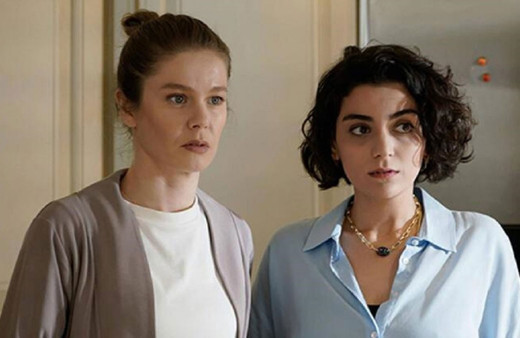 Camdaki Kız’ın güzel oyuncusu Merve Polat'ı hiç böyle görmediniz! İddialı pozları sosyal medyayı salladı