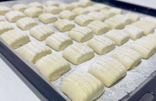 Komşuların tarif istediği kıyır kıyır üç malzemeli un kurabiyesi