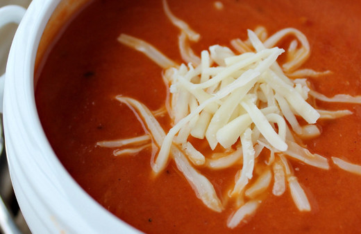 15 dakikada hazırlanan bu domates çorbası sıkışık zamanlarınıza hızır gibi yetişecek