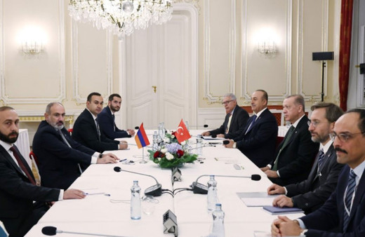 Prag'da tarihi görüşme! Cumhurbaşkanı Erdoğan, Paşinyan ile buluştu