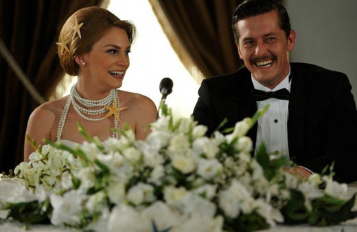 Öyle Bir Geçer Zaman Ki'nin yakışıklı oyuncusu Mete Horozoğlu imaj değiştirdi görenler tanıyamadı