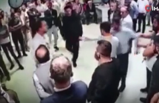 Hakkari'de CHP'li başkan ve kardeşi doktora saldırdı!