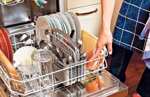 Bulaşık makineniz eskisi gibi yıkamıyor mu? Makinenizi ilk günkü gibi yapacak yöntemler...