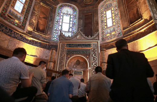 12 rekatlık nafile namazı kılınışı Diyanet Mevlid Kandili'nde nasıl niyet edilir?