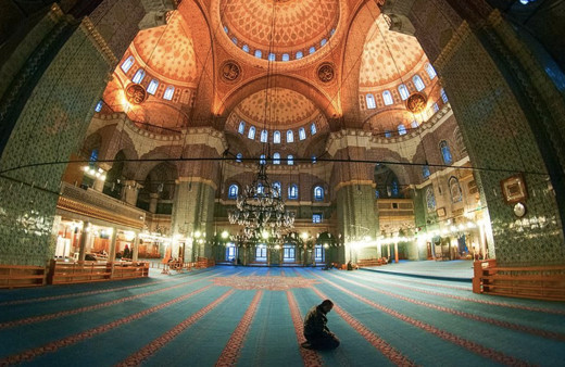 Mevlid Kandili'nde çekilecek esmalar ve zikirler saat kaçta okunur?