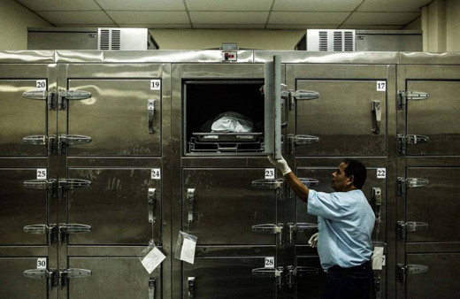 Öldü denilen adam morga kaldırıldı ceset torbasını açıp evine gidecekken...