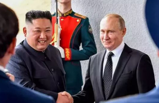 Kim Jong'un'dan Putin'e övgü dolu sözler: ABD'nin tehditlerinin üstesinden geldi