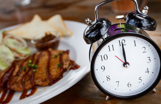 Bu saatten sonra tek bir lokma bile yemeyin; tabi kilo almak istemiyorsanız