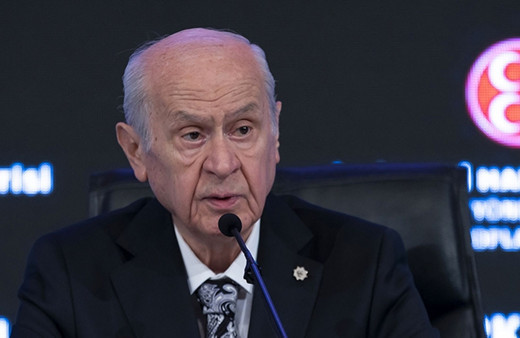 Devlet Bahçeli'den başörtüsüyle ilgili anayasa değişikliğine destek