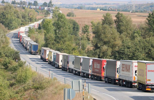 38 kilometrelik tır kuyruğu! Şoförler isyan etti: Bulgaristan'ın sıkıntısını biz çekiyoruz
