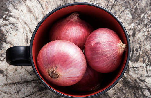 Soğan suyunun inanılmaz faydaları! Meğer göz yaşartması iyiymiş