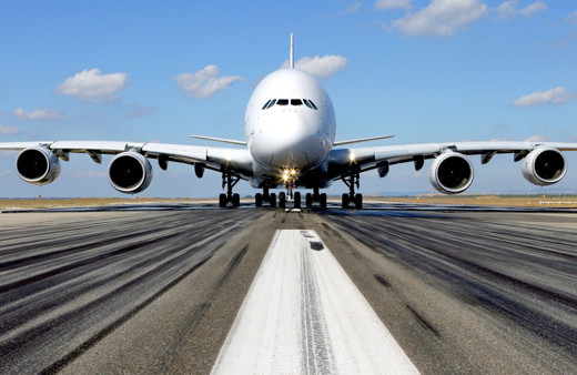 Dalaman'dan kalkan uçak zorunlu iniş yaptı! İngiliz savaş uçakları eşlik etti