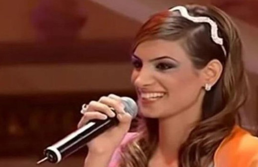 Dekolte giymeye zorlanmıştı Popstar Özlem adını değiştirdi tesettüre girdi!