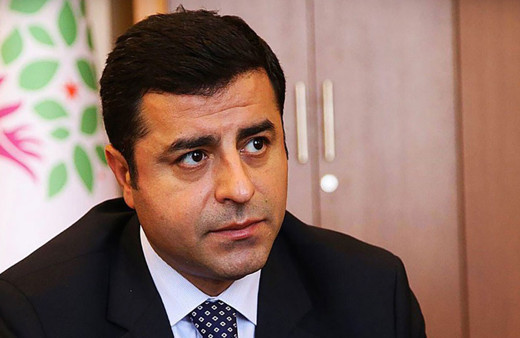 Selahattin Demirtaş'ın geri adımı hızlı oldu HDP ve PKK'ya bağlılık mesajı gönderdi