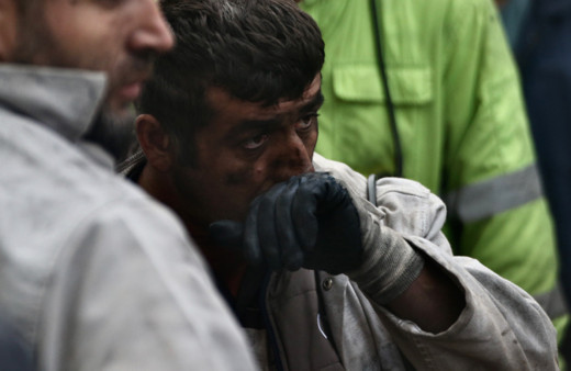 Ölenlerin arasında onu görünce! İçeriye giren madenci: Vagonları bile duvara çarpmış!