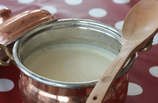 Taş gibi yoğurt mayalamanın püf noktası burada! Sulanmaması için bunu yapın