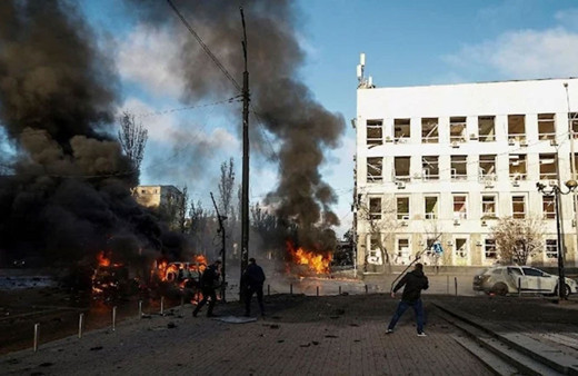 Ukrayna'nın başkenti Kiev bombalar altında uyandı! Peş peşe büyük patlamalar
