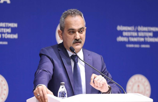 Bakan Özer: 41 şehidimizin evlatlarının eğitimlerini üstlendik