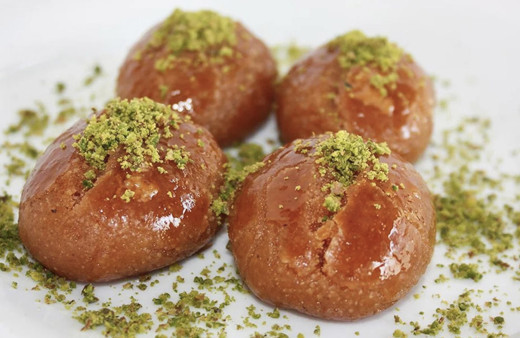 Yiyenin ağzından bal damlıyor! Pastane usulu şekerpare tarifi